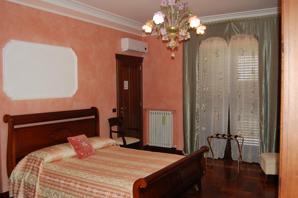 B&B Villa Francesca Soverato Marina Zimmer foto