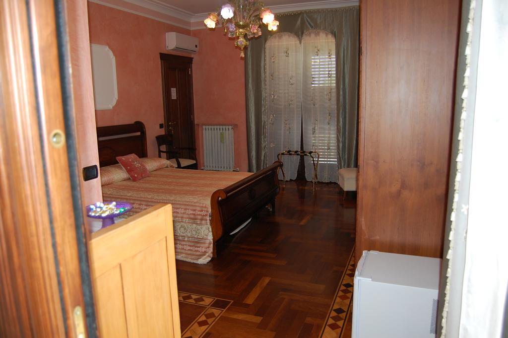 B&B Villa Francesca Soverato Marina Zimmer foto